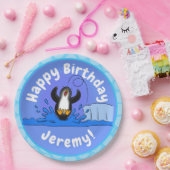 かわいいハッピージャンペンギン漫画イラストレーション ペーパープレート (パーティー)