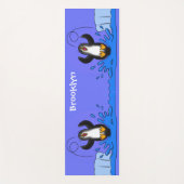 かわいいハッピージャンペンギン漫画イラストレーション ヨガマット (正面)