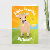 かわいいハッピージャージーの牛と花の漫画の誕生日 カード (正面)