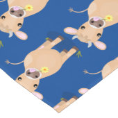 かわいいハッピージャージーの牛と花の漫画 ショートテーブルランナー (コーナー)