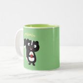 かわいいハッピースカンクアニメイラストレーション ツートーンマグカップ (正面左)