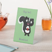 かわいいハッピースカンクアニメイラストレーション 台座サイン (インサイチュ)