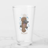 かわいいハッピーハッピーベビーのカートゥーイラストレーション タンブラーグラス (裏面)