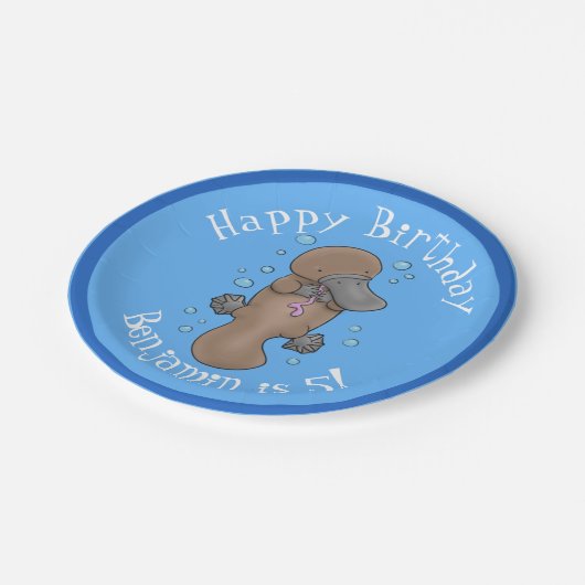 かわいいハッピーハッピーベビーのカートゥーイラストレーション ペーパープレート (アングル)