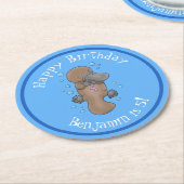 かわいいハッピーハッピーベビーのカートゥーイラストレーション ラウンドペーパーコースター (アングル)