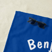 かわいいハッピーバブルティーボバ漫画のキャラクター ビーチタオル (インサイチュ)