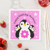 かわいいハッピーバースデーガールペンギンピンク色の花 (インサイチュ)