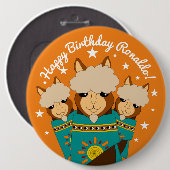 かわいいハッピーバースデーボーイアルパカスインティール(緑がかった色)セラペ 缶バッジ (正面&裏面)