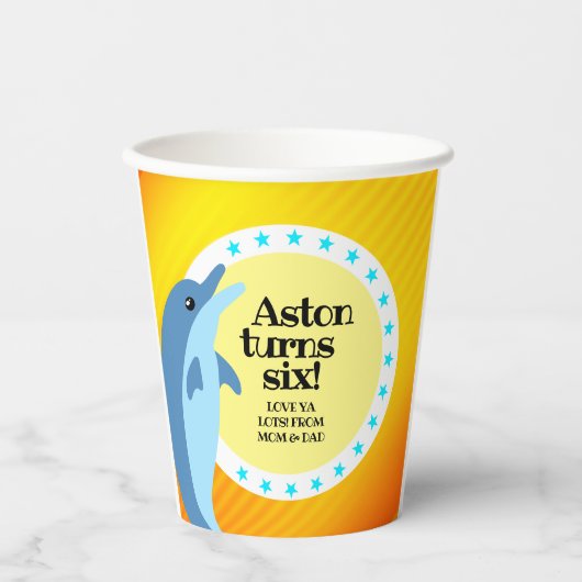 かわいいハッピーバースデーボーイブルードルフィンインザサン 紙コップ (正面)