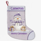 かわいいハッピーパープル雪だるまプレゼントメリークリスマス スモールクリスマスストッキング (正面)