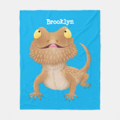 かわいいハッピーヒゲのドラゴントカゲ漫画 フリースブランケット (正面)