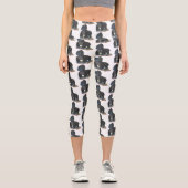 かわいいハッピービッグゴリラ漫画イラストレーション カプリレギンス (正面)