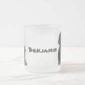 かわいいハッピービッグゴリラ漫画イラストレーション フロストグラスマグカップ (中央)