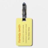 かわいいハッピービー飛んでいるイエローアニメイラストレーション ラゲッジタグ (裏面縦)