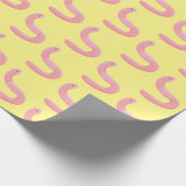 かわいいハッピーピンクのミミズ漫画 ラッピングペーパー (角)