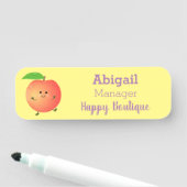 かわいいハッピーピーチイエローアニメ 名札 (インサイチュ)