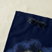 かわいいハッピーフィッシュufo宇宙漫画イラストレーション ビーチタオル (インサイチュ)