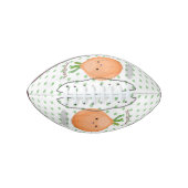 かわいいハッピーブラウンオニオングリーン漫画イラストレーション アメリカンフットボール (正面)