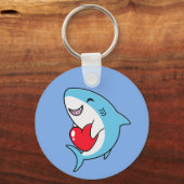 かわいいハッピーブルーシャーク保持赤いハート キーホルダー (正面)