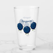 かわいいハッピーブルーベリー紫の漫画イラストレーション タンブラーグラス (正面)