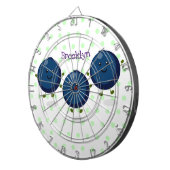 かわいいハッピーブルーベリー紫の漫画イラストレーション ダーツボード (正面右)