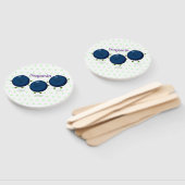 かわいいハッピーブルーベリー紫の漫画イラストレーション ハンドファン (組立なし)