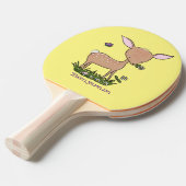 かわいいハッピーベビー鹿の漫画イラストレーション 卓球ラケット (正面アングル)