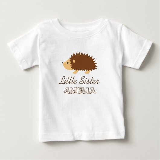かわいいハリネズミの妹のベビーロムパーボディスーツ ベビーTシャツ (正面)