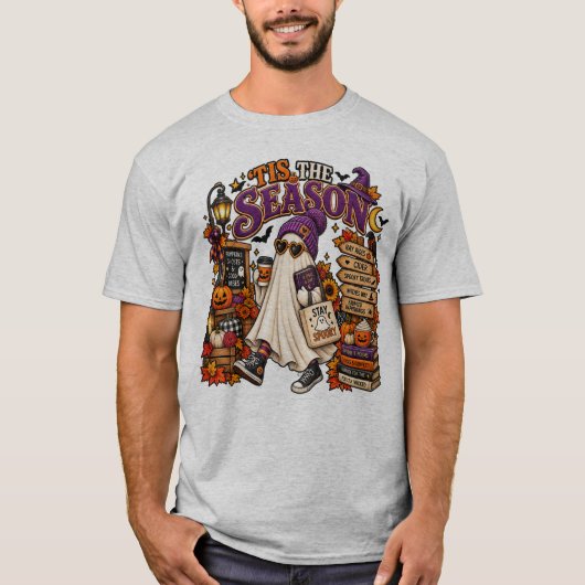 かわいいハロウィンのおばけ、秋のかぼちゃ、スプーキーな落ち葉 Tシャツ (正面)