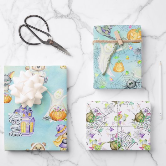 かわいいハロウィンの仮装の動物が青を扱う ラッピングペーパーシート (正面)