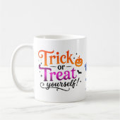 かわいいハロウィンの幽霊トリオ 友好的な笑顔 👻 コーヒーマグカップ (左)
