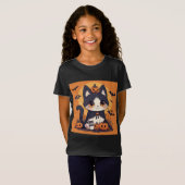 かわいいハロウィンの猫とカボチャとコウモリ Tシャツ (正面フル)