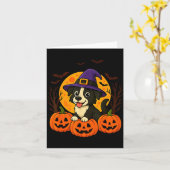 かわいいハロウィン 黒犬 魔女の帽子と カード (黄色い花)
