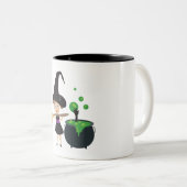 かわいいハロウィーンの魔女 ツートーンマグカップ (正面右)