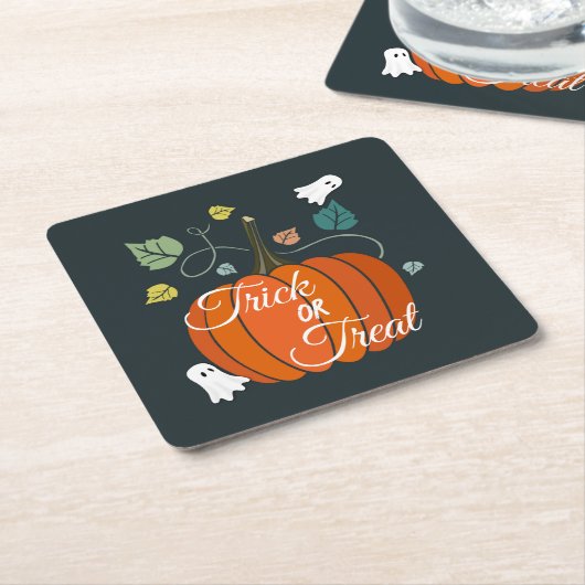 かわいいハロウィーンカボチャと幽霊のトリックまたはトリート スクエアペーパーコースター (アングル)