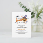 かわいいハロウィーンカボチャ小さなブーブベビーシャワー インビテーションポストカード (スタンド正面)