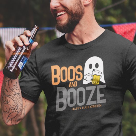 かわいいハロウィーン幽霊ビールボースとブーゼを飲む Tシャツ