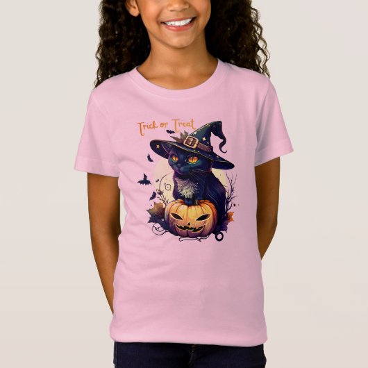 かわいいハロウィーン猫が魔女の帽子をかぶっている。 Tシャツ (正面)