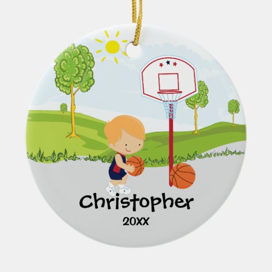 かわいいバスケットボール選手のスポーツのクリスマスのオーナメント セラミックオーナメント (正面)