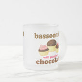 かわいいバスーンのマグ フロストグラスマグカップ (正面右)