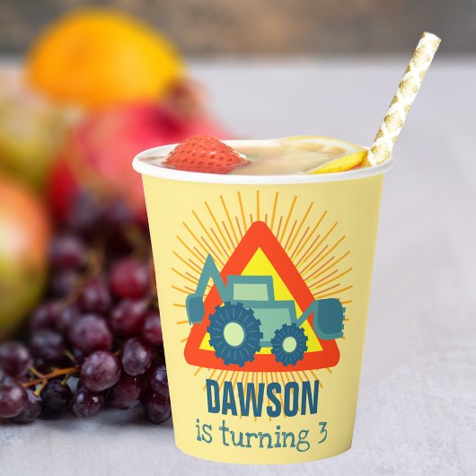 かわいいバックホー黄色の少年誕生日3歳エンジン 紙コップ