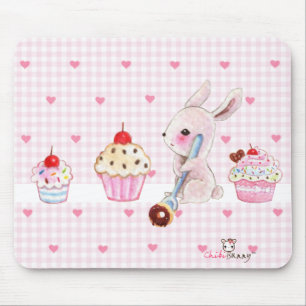 かわいいバニーおよびかわいいのカップケーキ マウスパッド