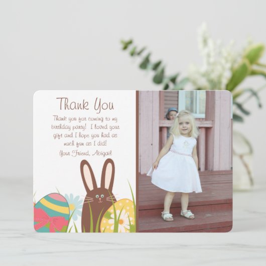 かわいいバニーとイースターエッグの写真誕生日 サンキューカード (スタンド正面)