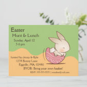かわいいバニーハッチング、ピンクのイースターエッグ 招待状 (スタンド正面)