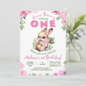 かわいいバニーピンク1stバースデーガールフローラ招待 招待状 (スタンド正面)