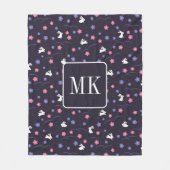 かわいいバニーラビットパターンモノグラムイニシャル紫 フリースブランケット (正面)