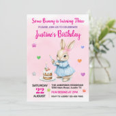 かわいいバニー任意の年齢の誕生日パーティー 招待状 (スタンド正面)