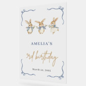 かわいいバニー春キッド3rd誕生日パーティーへようこそ アクリルサイン (傾斜)