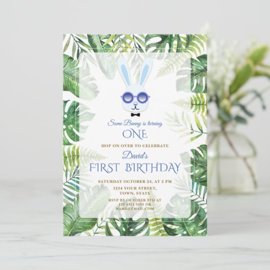 かわいいバニー熱帯緑の少年1歳の誕生日 招待状 (スタンド正面)