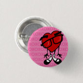 かわいいバレンタインデーのハートハグとキスボタン 缶バッジ (正面&裏面)